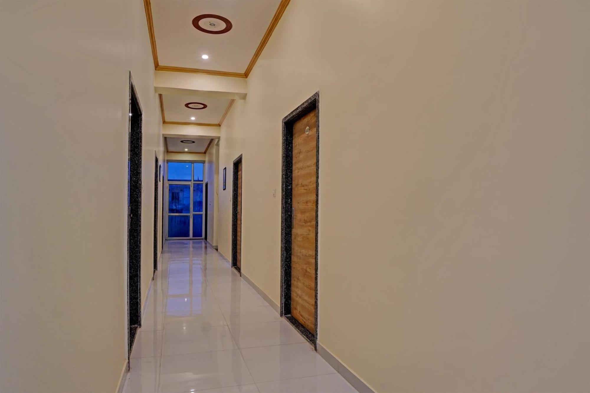 Hotel O Surya Mahal Divisione di Divisione di Jaipur Esterno foto